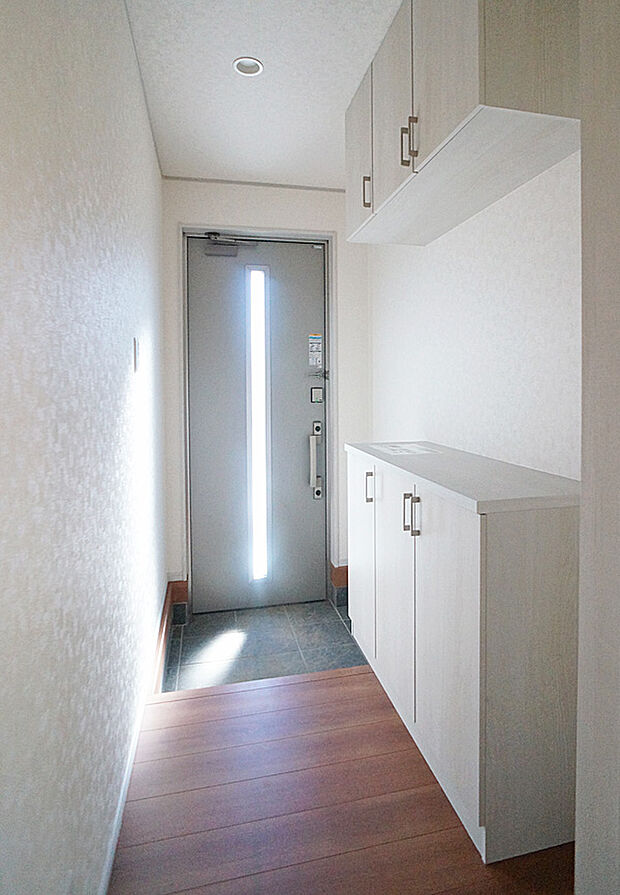 ■ 毎日を気持ちよく迎える、明るく温もりのある玄関