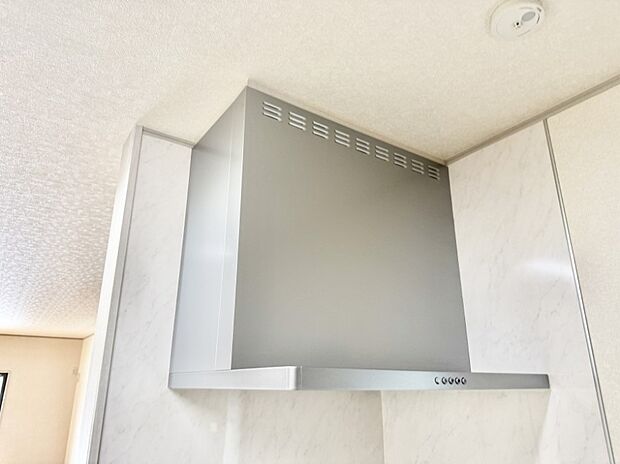 ■調理時の蒸気や匂いが換気扇に誘導され、効率的に排煙ができます。
