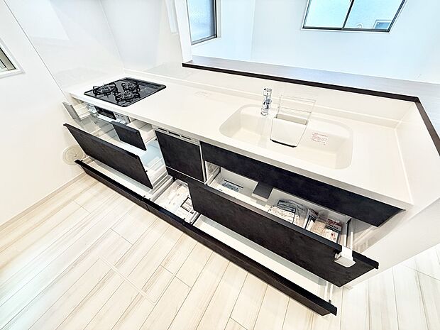 ■家族の絆を深める、温もりのあるキッチン