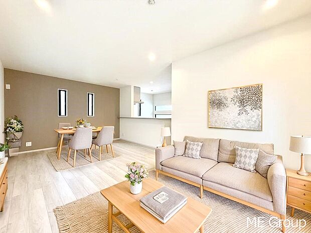 ■心落ち着く場所、ゆったり過ごせるリビング ※家具はCGです