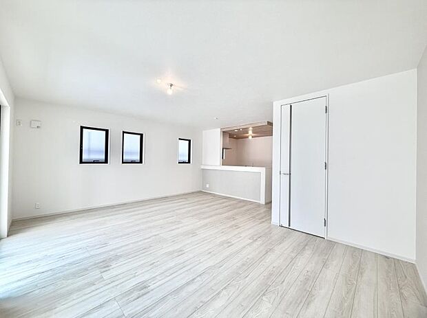 ■くつろぎと笑顔が集まる、心温まるリビング