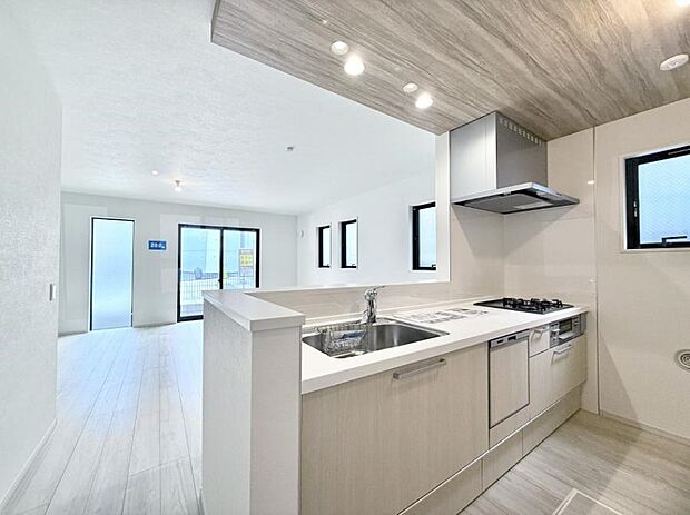 ■美味しい時間が生まれる、笑顔あふれるキッチン