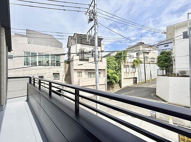 ■お洗濯物がよく乾く陽当たり良好のバルコニー  