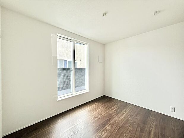 ■落ち着いた色合いのお部屋で穏やかな時間を楽しめます