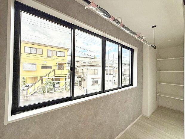 ■天候を気にせず干せるサンルーム