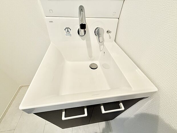 ■手洗いや顔を洗う時も快適に使える便利なシャワー