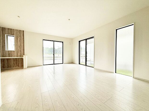 ■心落ち着く場所、ゆったり過ごせるリビング