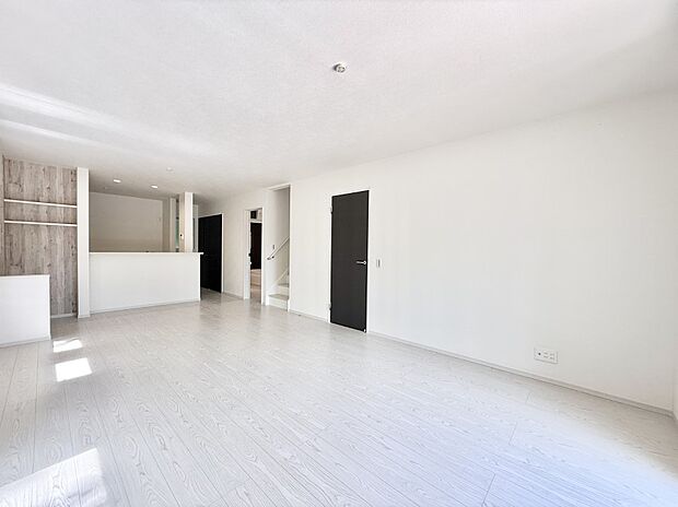 ■くつろぎと笑顔が集まる、心温まるリビング