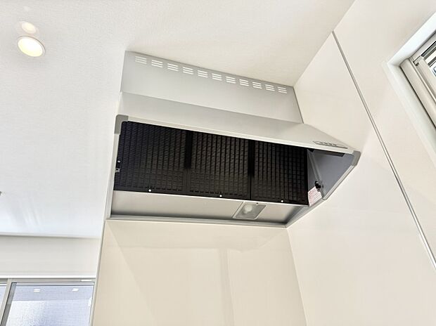 ■調理時の蒸気や匂いが換気扇に誘導され、効率的に排煙ができます。