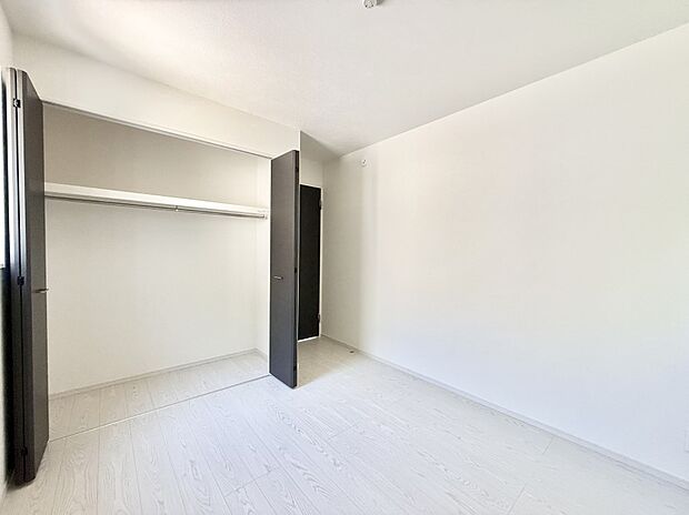 ■落ち着いた色合いのお部屋で穏やかな時間を楽しめます