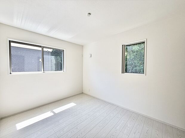 ■窓の配置や通気性の良い設計で部屋の空気がこもらず、常に新鮮な空気が流れます