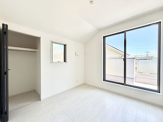 ■落ち着いた雰囲気のお部屋で心が安らぐ空間