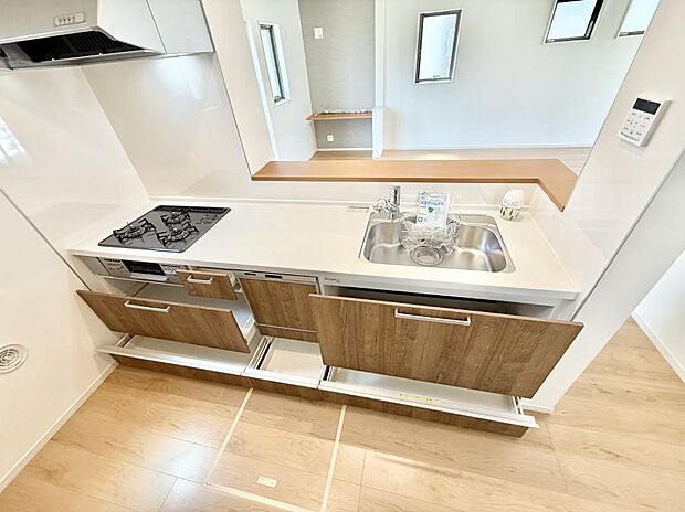 ■シンプルで機能的、毎日使いやすいキッチン