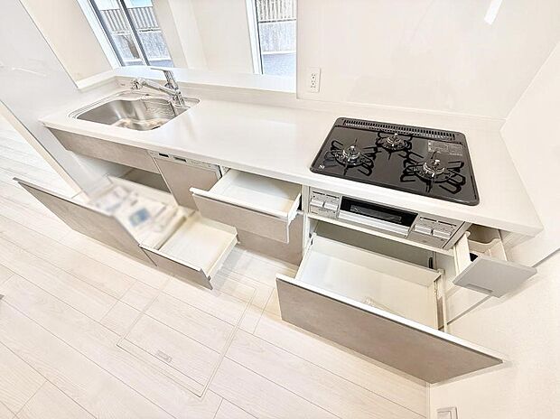 ■美味しい時間が生まれる、笑顔あふれるキッチン