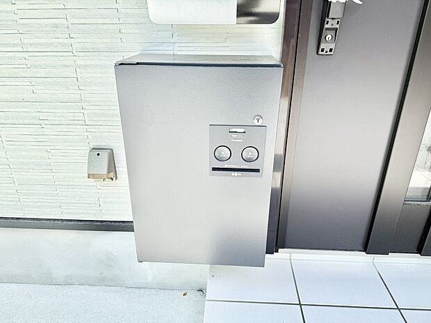 ■便利な宅配ボックスつき