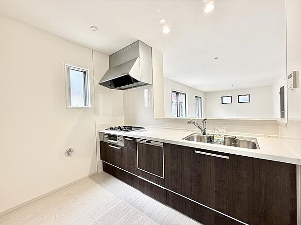 ■家族の絆を深める、温もりのあるキッチン