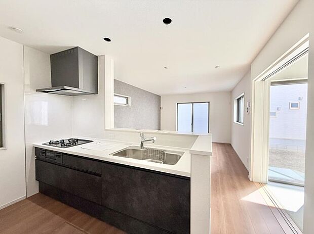 ■家族の絆を深める、温もりのあるキッチン