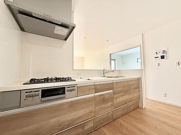 ■シンプルで機能的、毎日使いやすいキッチン