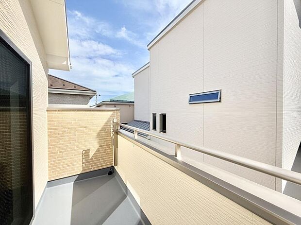 ■ 季節の移ろいを感じられる開放的な空間です