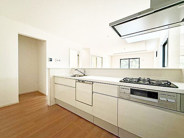 ■シンプルで機能的、毎日使いやすいキッチン