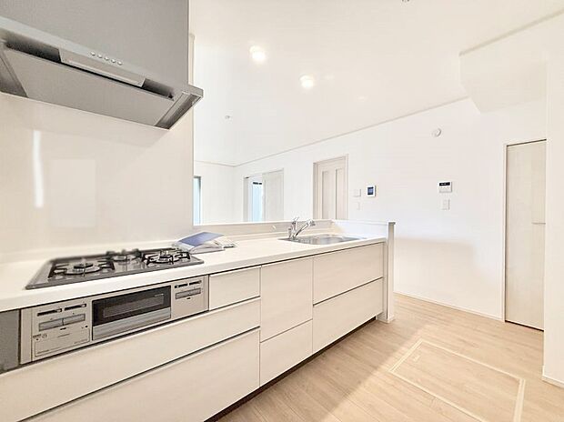 ■シンプルで機能的、毎日使いやすいキッチン