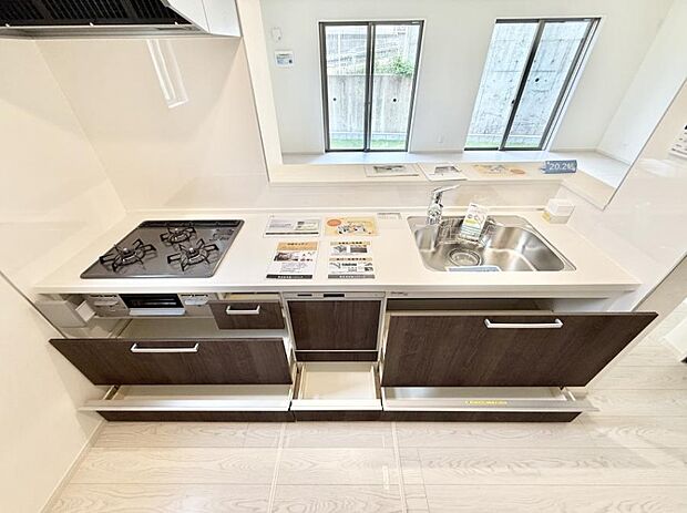 ■家族の絆を深める、温もりのあるキッチン