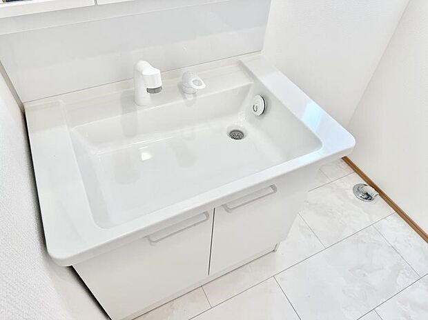 ■手洗いや顔を洗う時も快適に使える便利なシャワー