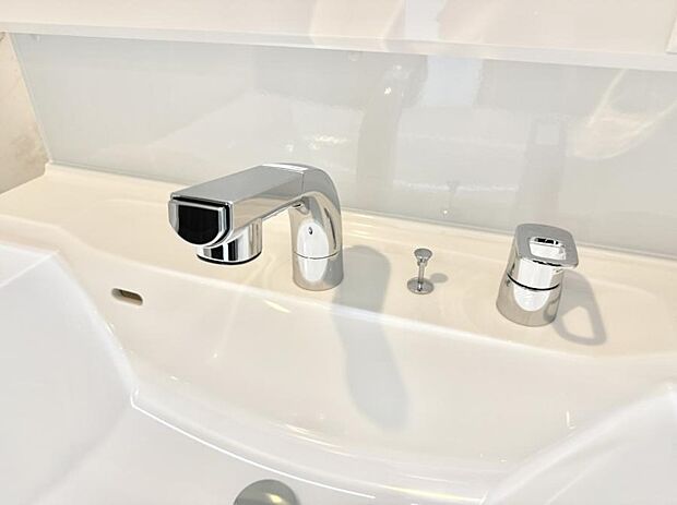 ■手洗いや顔を洗う時も快適に使える便利なシャワー