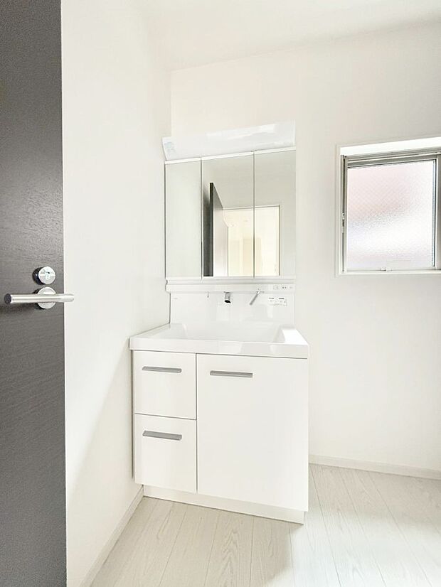 ■朝の準備がスムーズにできる広さです