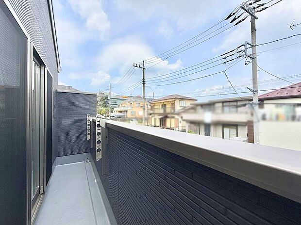 ■ 季節の移ろいを感じられる開放的な空間です