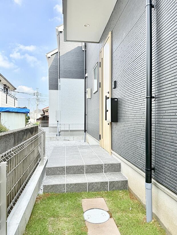 ■季節の移ろいを感じられる、落ち着いた雰囲気の屋外空間