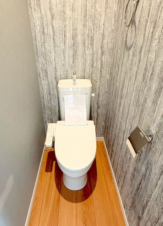 明るく清潔感溢れるトイレ