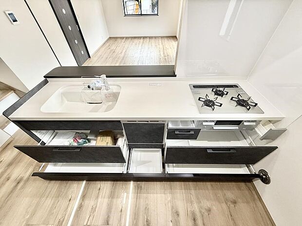 ■家族の絆を深める、温もりのあるキッチン