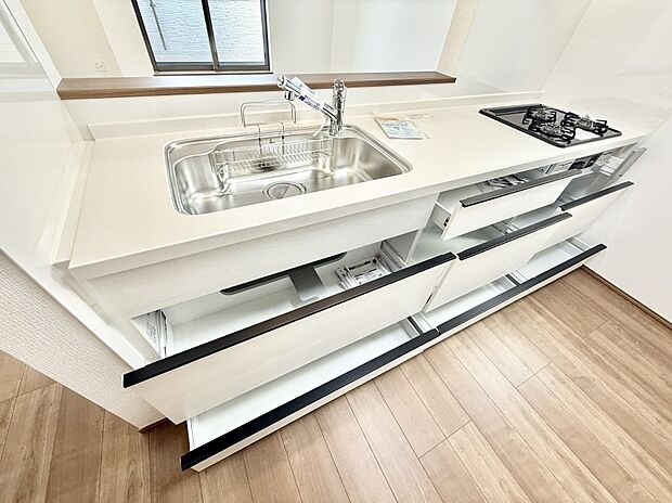 ■家族の絆を深める、温もりのあるキッチン