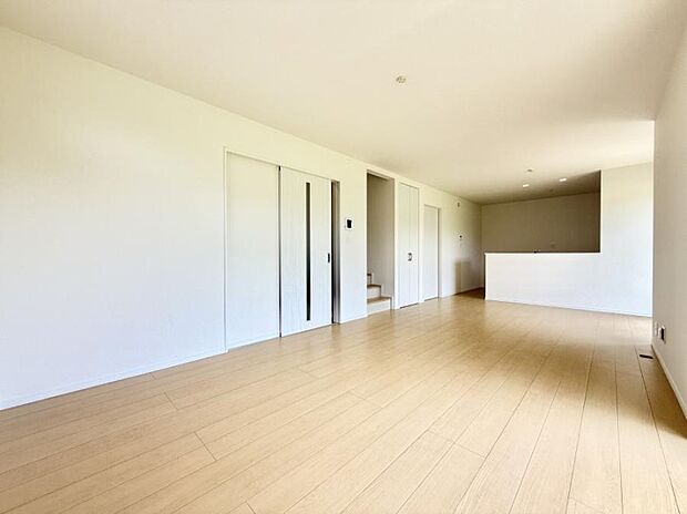 ■心落ち着く場所、ゆったり過ごせるリビング