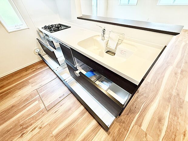 ■家族の絆を深める、温もりのあるキッチン