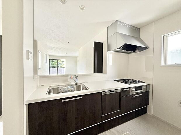 ■会話が深まる対面キッチン！家族との会話がはずみます！  