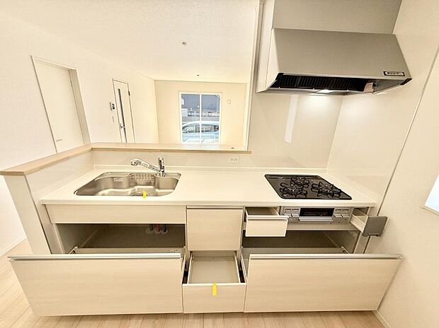 ■家族の絆を深める、温もりのあるキッチン