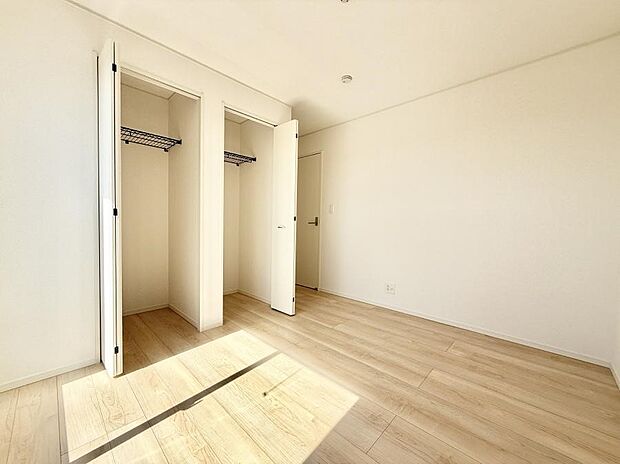 ■落ち着いた色合いのお部屋で穏やかな時間を楽しめます