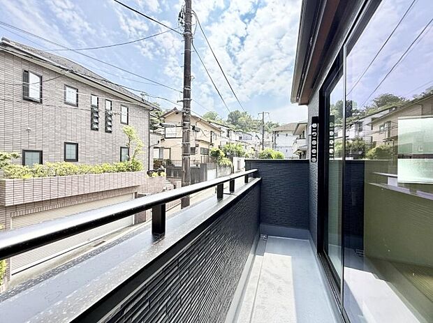 ■ 季節の移ろいを感じられる開放的な空間です