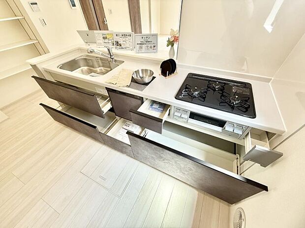 ■家族の絆を深める、温もりのあるキッチン