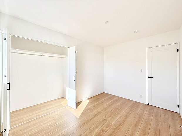 ■大きな収納で荷物がスッキリ片付きます  