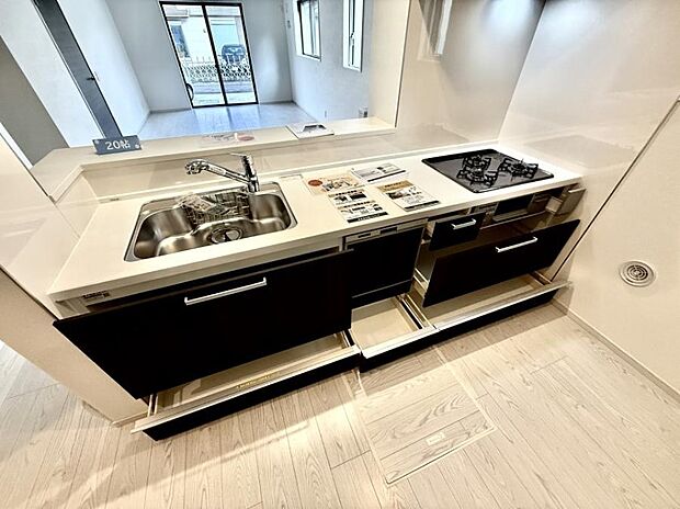 ■家族の絆を深める、温もりのあるキッチン