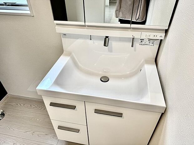 ■手洗いや顔を洗う時も快適に使える便利なシャワー