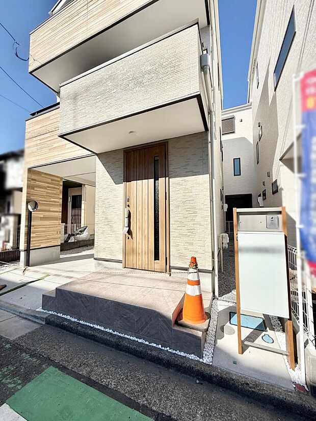 ■玄関はお家の顔!おしゃれな玄関アプローチでお客様をお迎え!