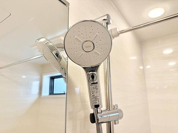 ■手元で簡単に止水できるため、水の無駄遣いを減らすことができます。