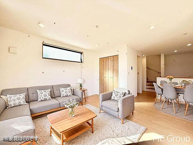 ■自然の光が差し込み、明るい空間が広がります