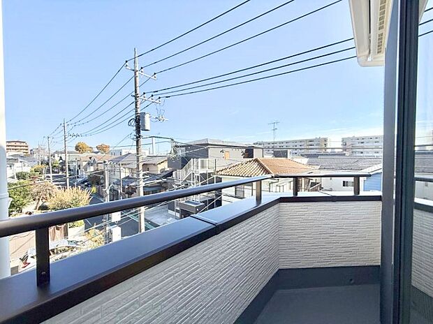 ■ 季節の移ろいを感じられる開放的な空間です