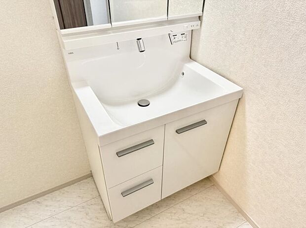 ■手洗いや顔を洗う時も快適に使える便利なシャワー