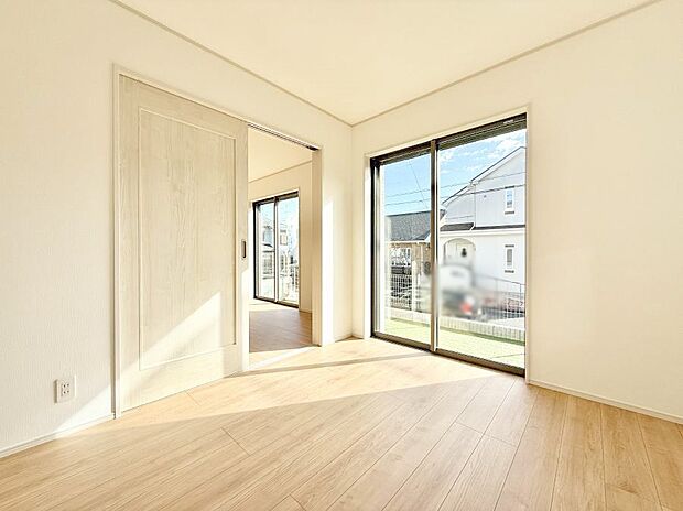 ■陽射しが差し込む暖かいお部屋